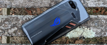 A few stumbles can't stop this gaming-phone heavyweight